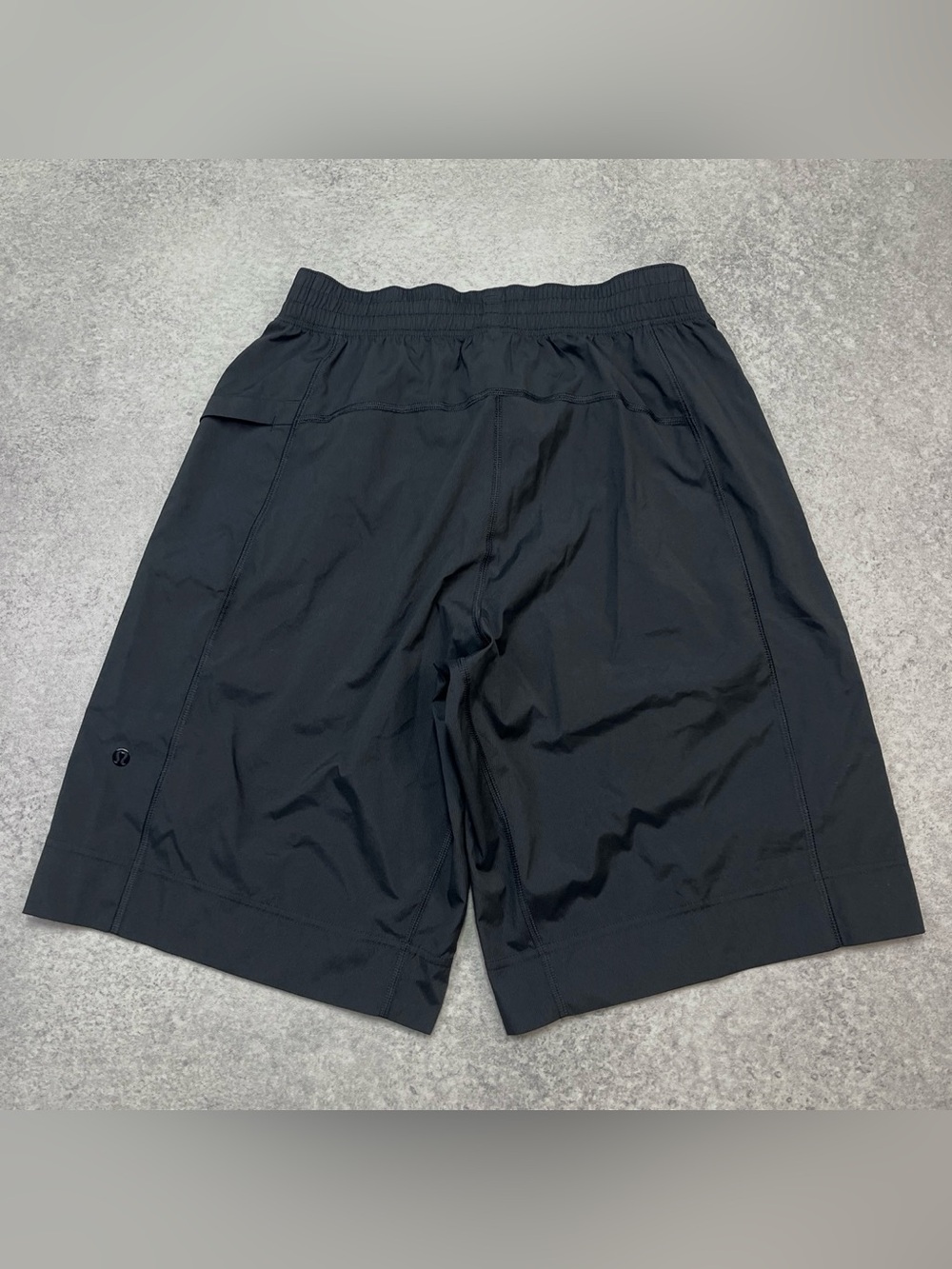 Lululemon black sportswear athletic running style summer workout shorts
